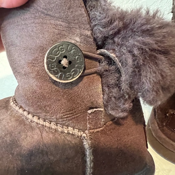 Chocolate Brown UGG boots Toddler 11 - Picture 6 of 8